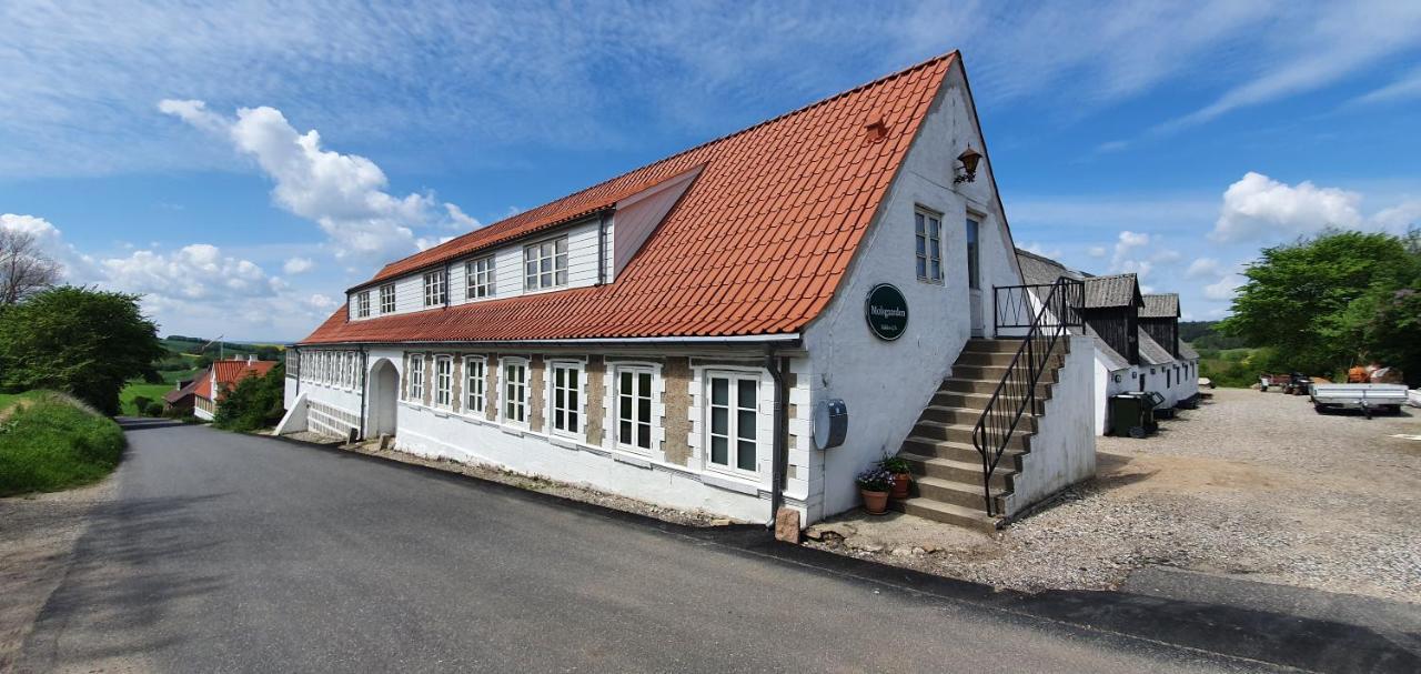 Bed and Breakfast Hos Molsgaarden Knebel Esterno foto